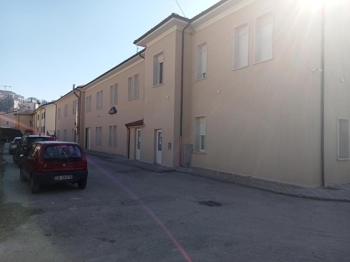 Hotel Porta Rivera LʼAquila Kültér fotó