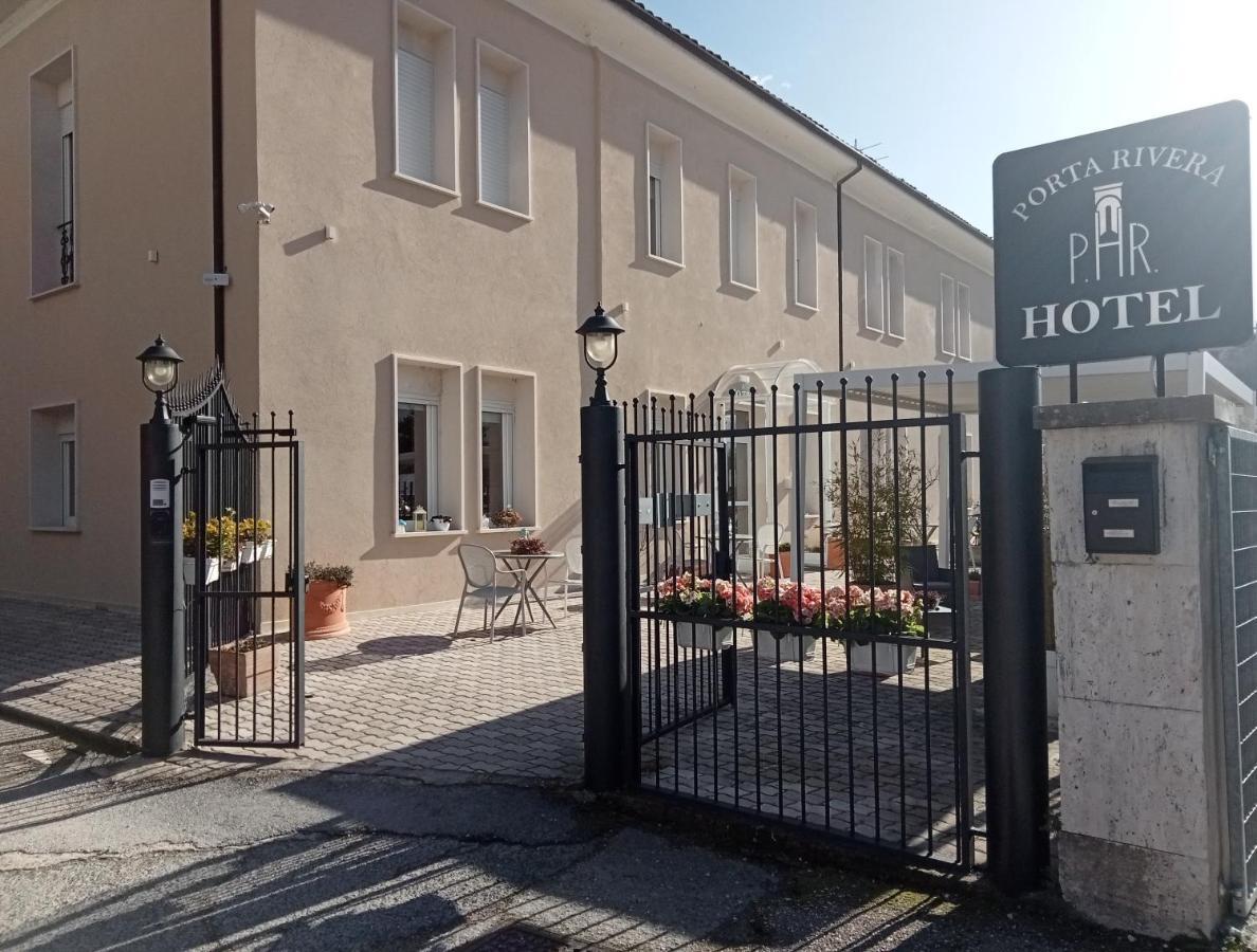Hotel Porta Rivera LʼAquila Kültér fotó