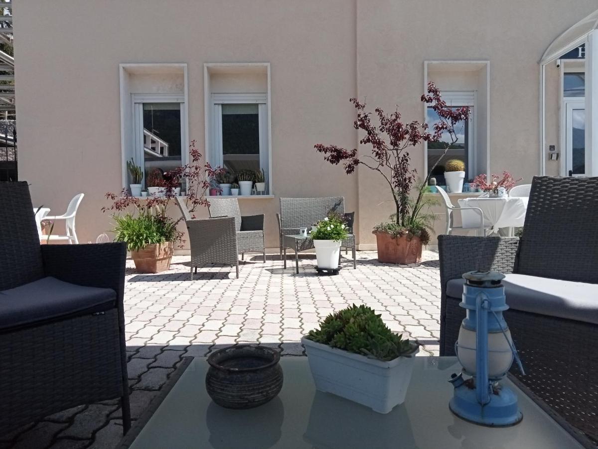 Hotel Porta Rivera LʼAquila Kültér fotó