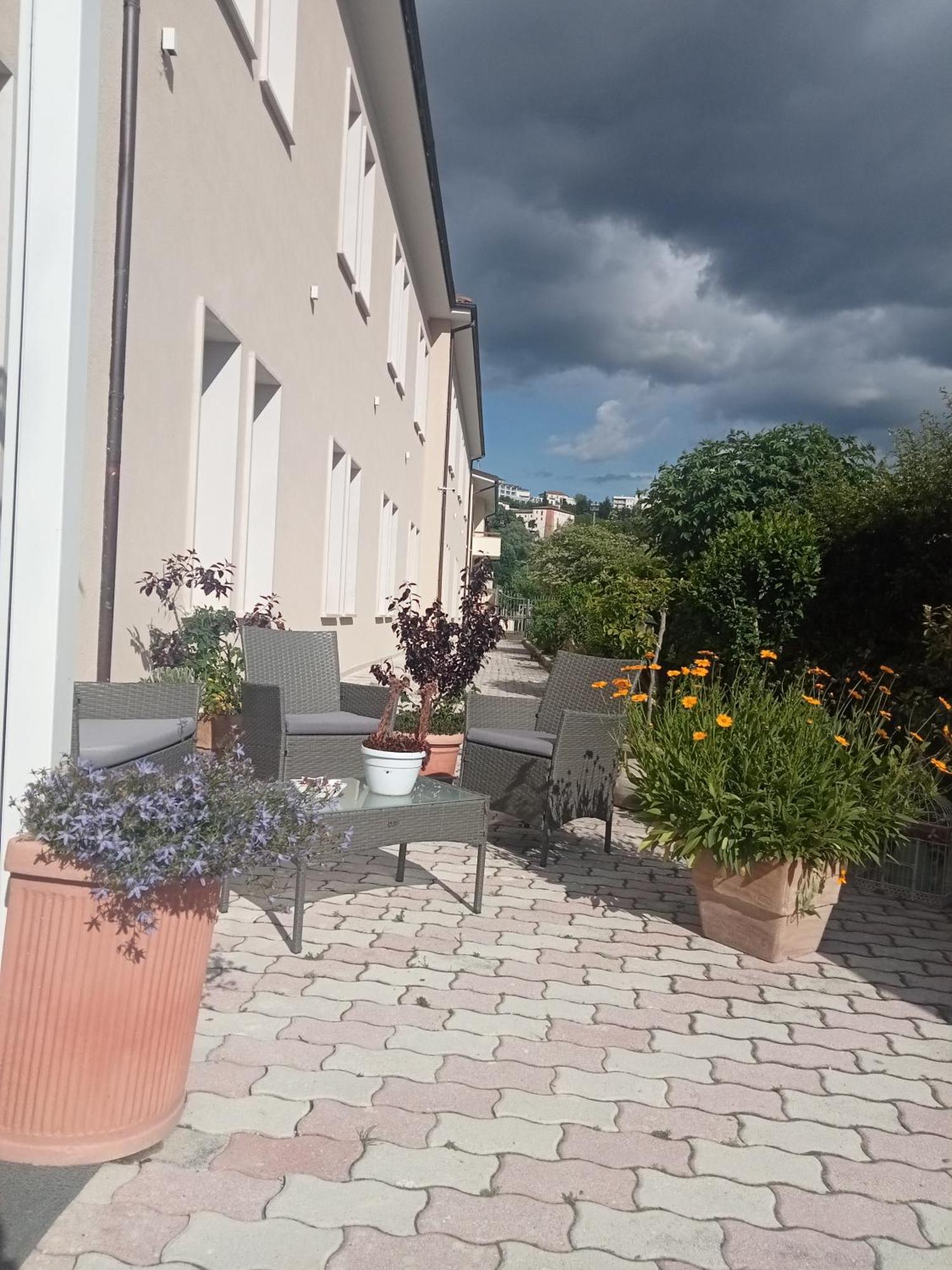 Hotel Porta Rivera LʼAquila Kültér fotó