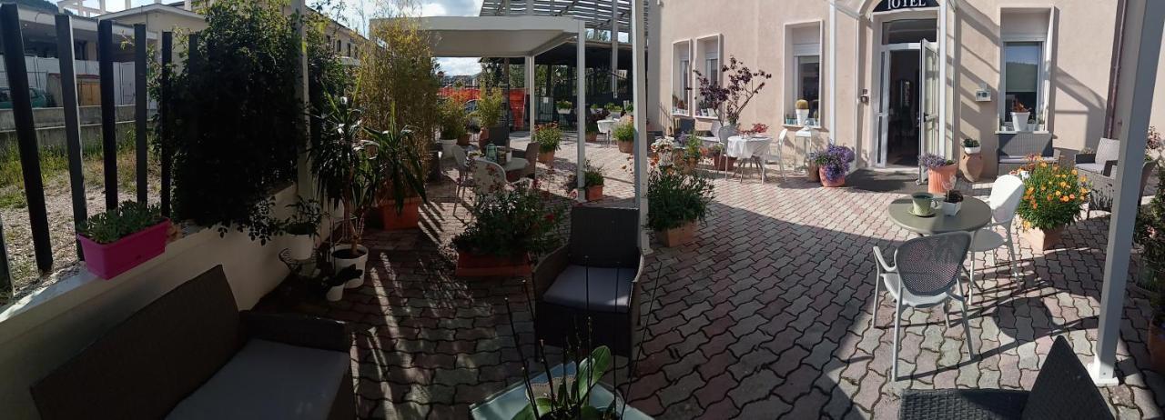 Hotel Porta Rivera LʼAquila Kültér fotó