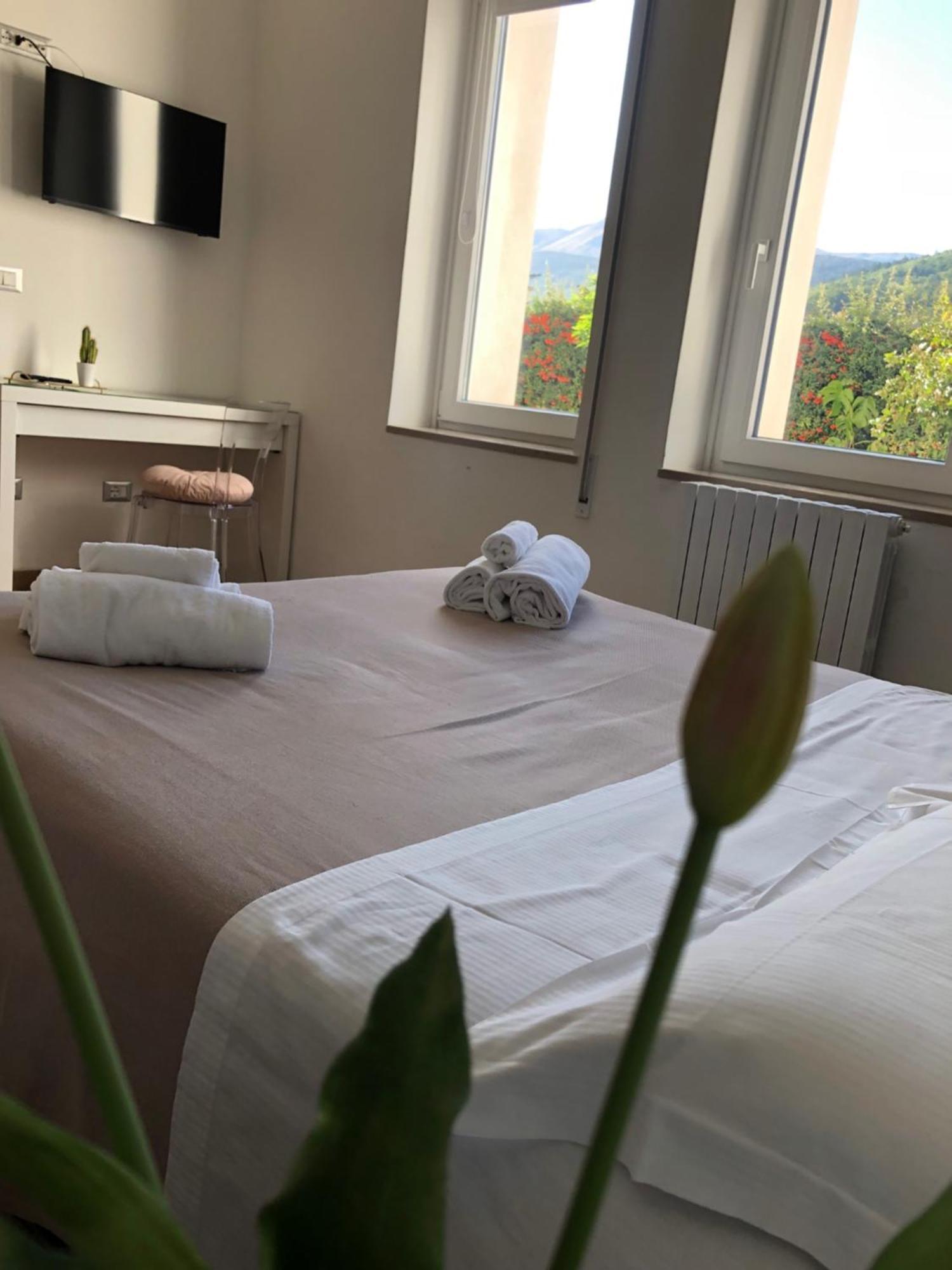 Hotel Porta Rivera LʼAquila Kültér fotó